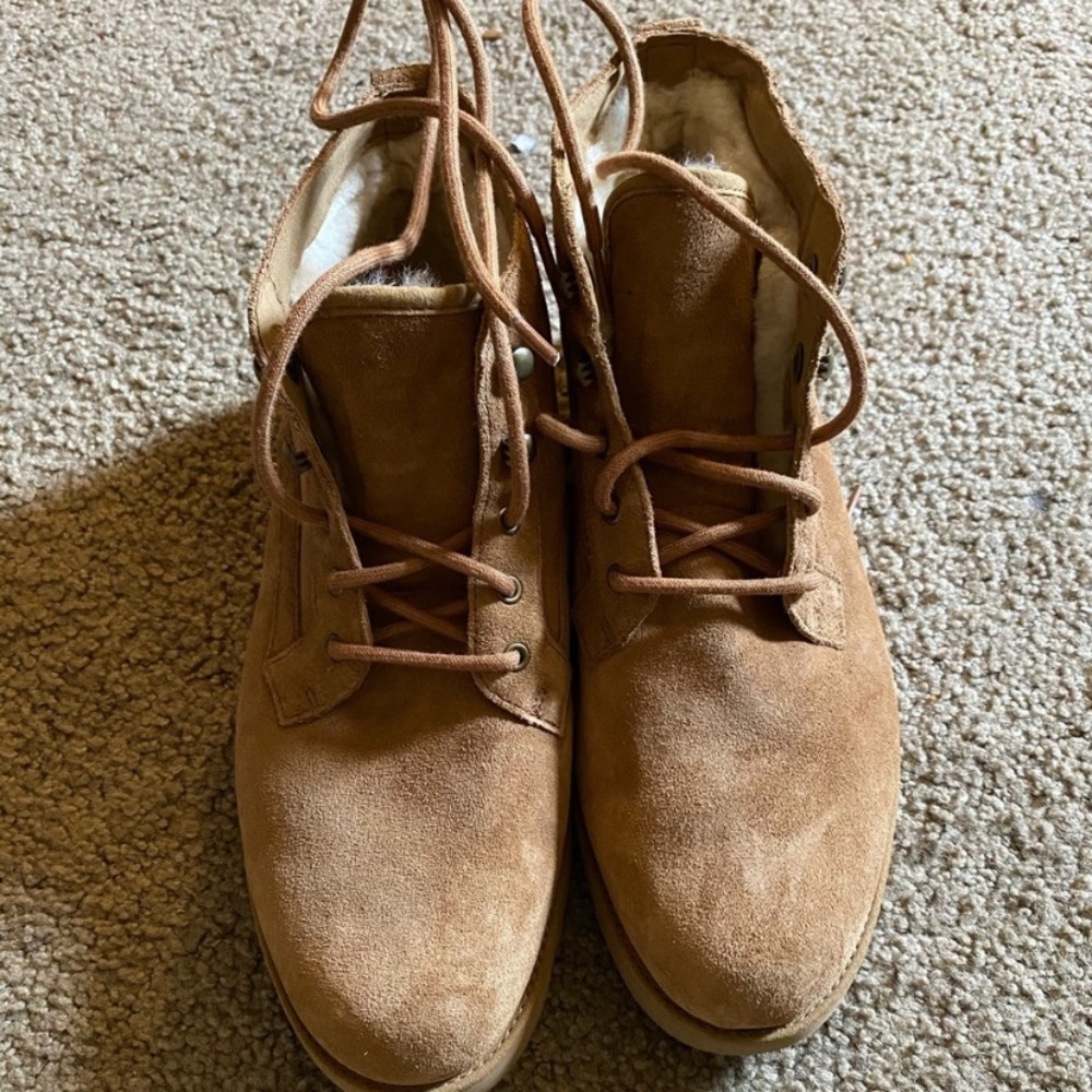 Women’s ugg boots sz 12